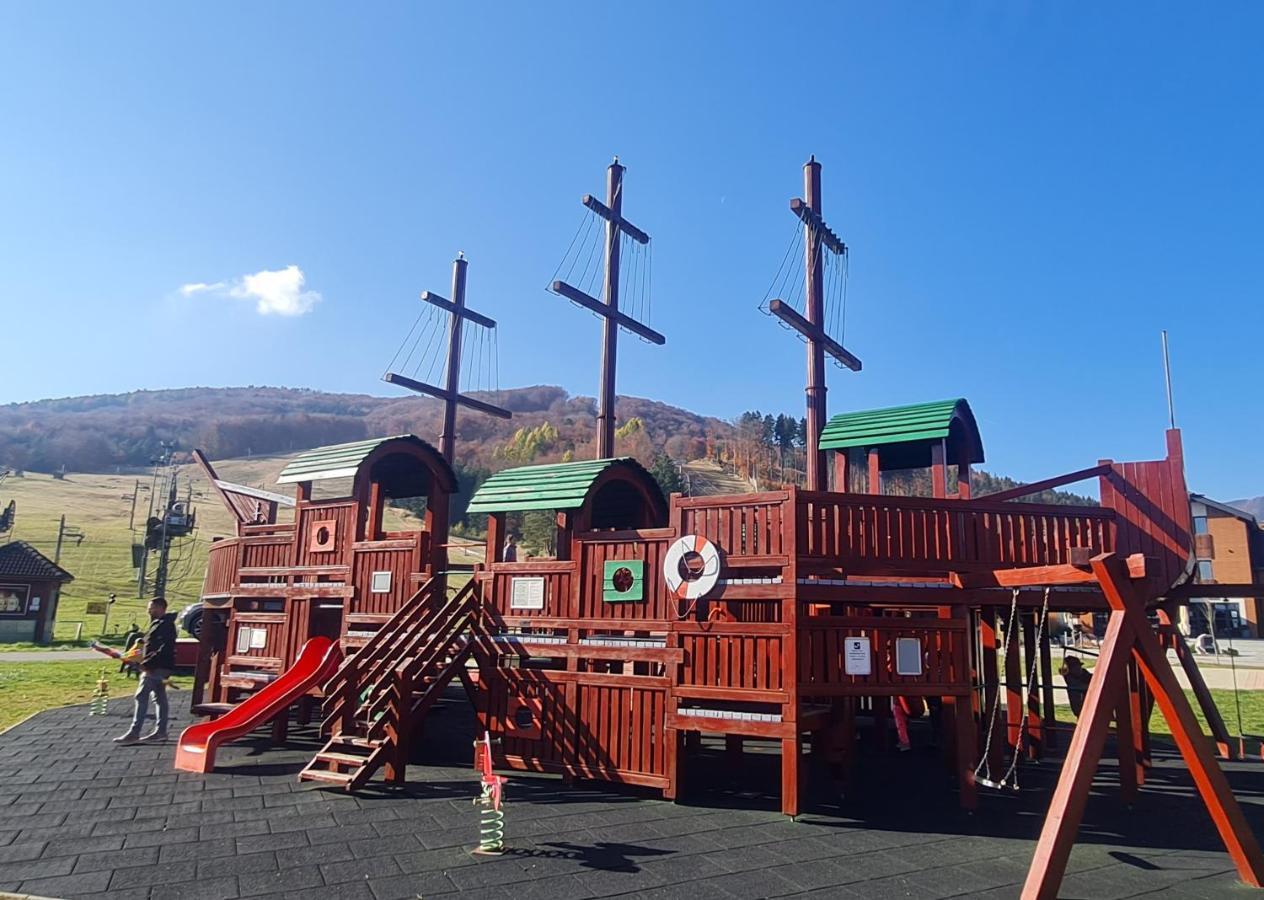 Snowland Apartmany Valca Luaran gambar
